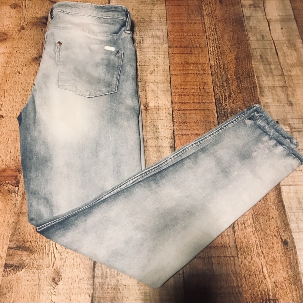 Youth H&M Super Skinny Distressed Jeans